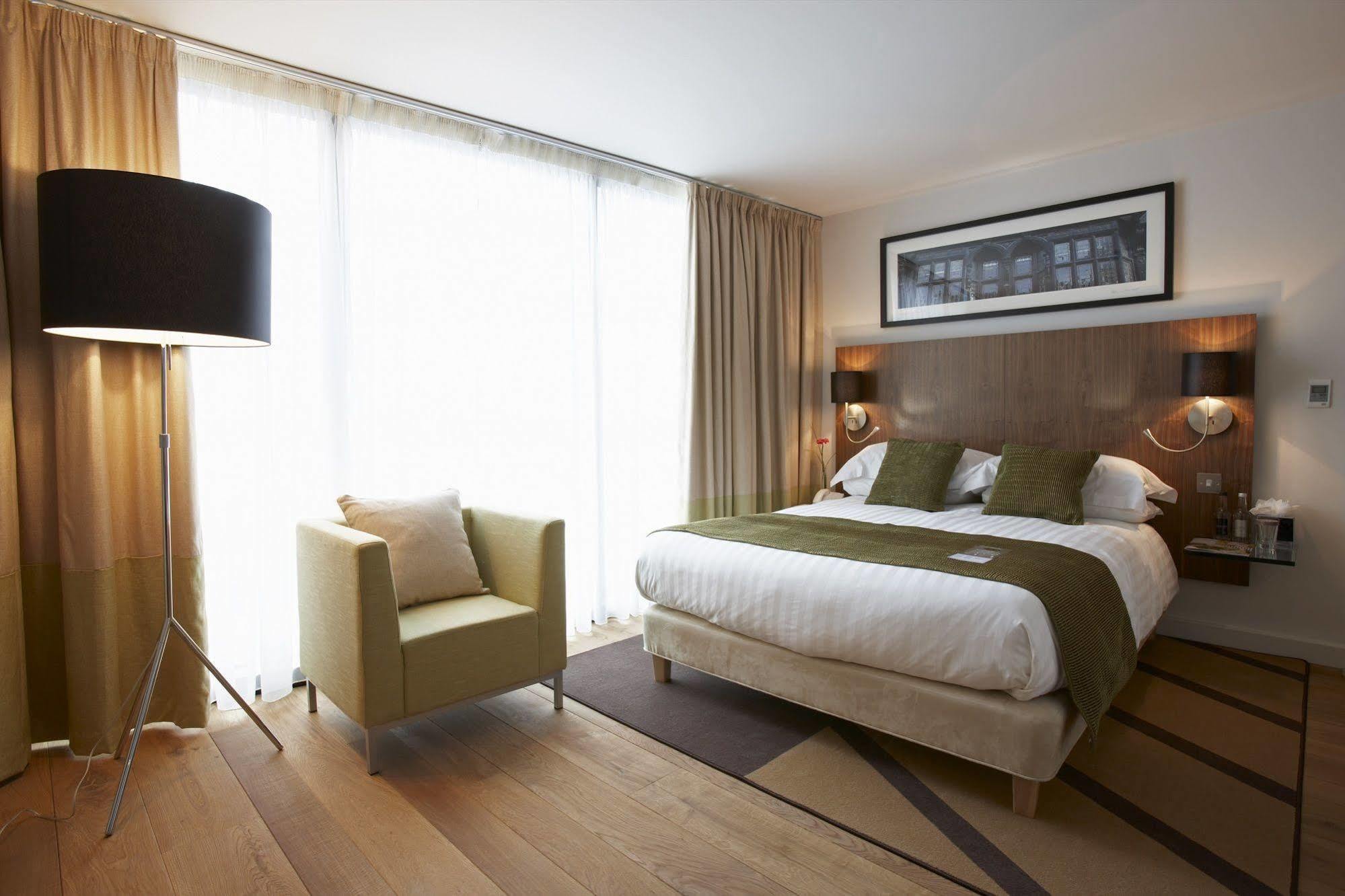 Abode Hotel 4*
