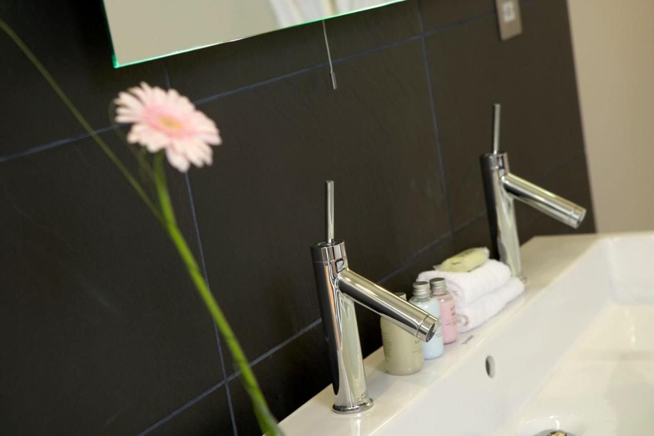 Abode Hotel 4*